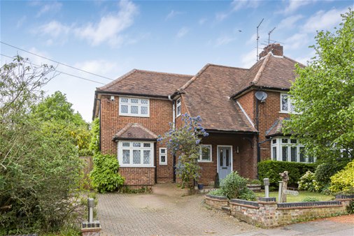 Bloomfield Road, Harpenden, AL5 4DD